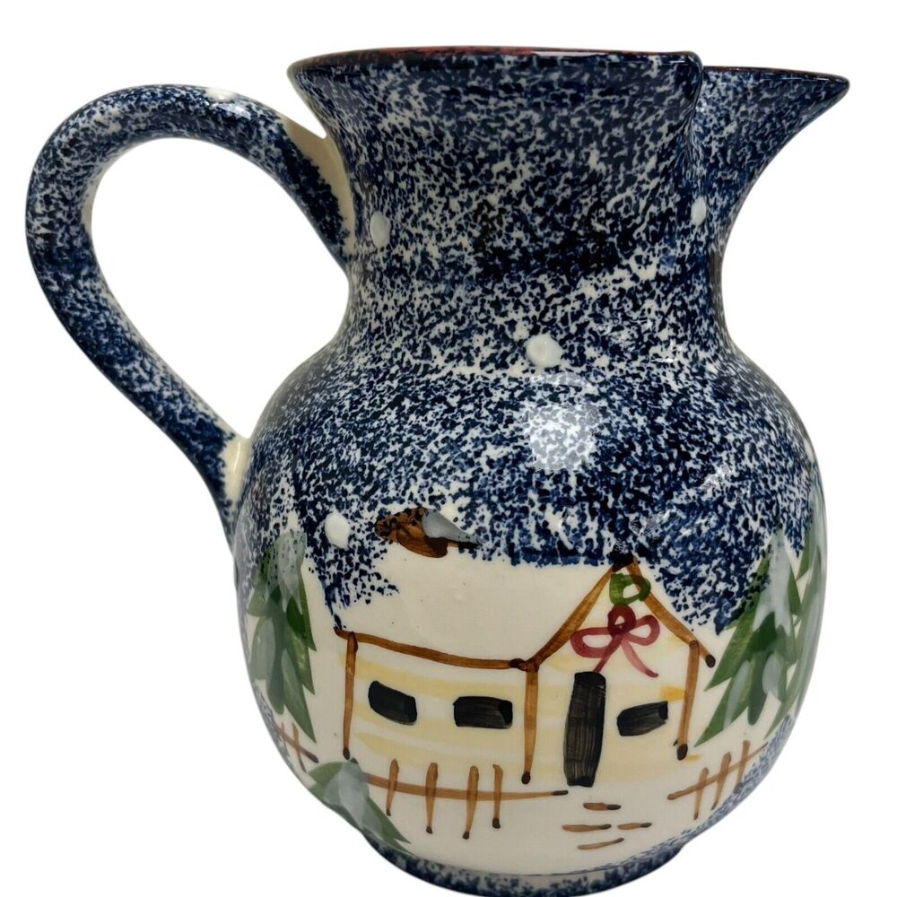 Vtg Blue Sponge Hand Painted Winter Cabin Scene Trees House Handled Pitcher Vase - Picture 4 of 7